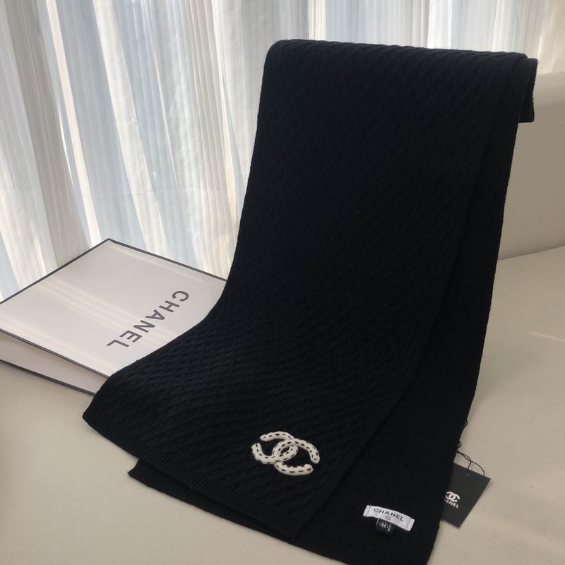 Chanel scarf 32X170cm E35